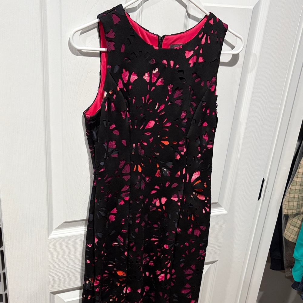 Elegant Black and Pink Floral Vince Camino Cutout Dress size 4